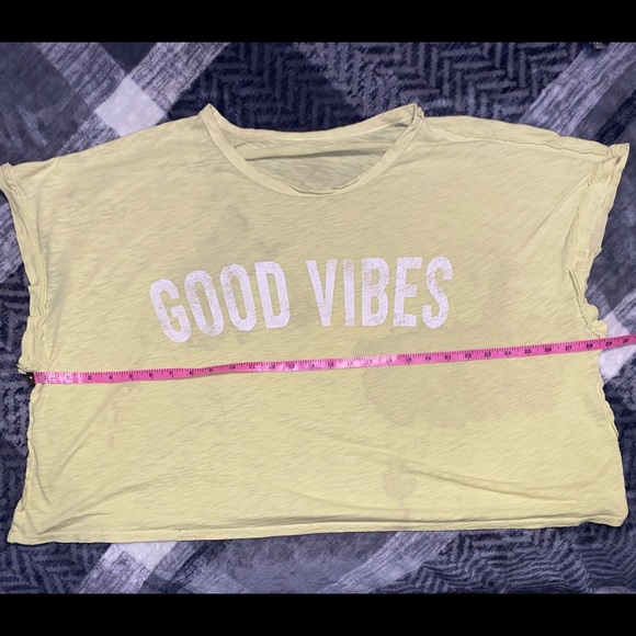 Free with Bundle! Oversized Target Crop Top with “Good Vibes” graphic  XXL-1X - Picture 5 of 7